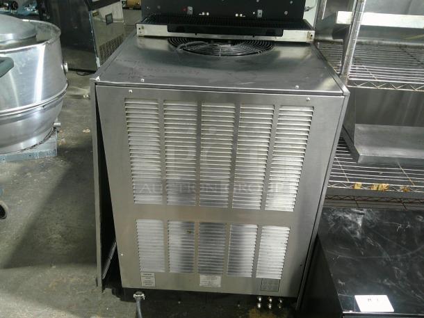 NICE! FBD 564 Four Flavor Commercial Carbonated Slushy Frozen Drink Machine! Huge Backlight Flavor Sign! - Image 4 of 5