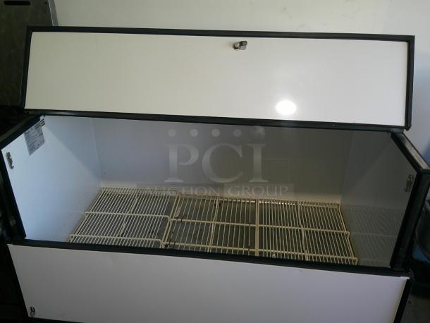 WOW! TESTED WORKING True TMC-58-S Large Deep Reach In Cooler! - Image 2 of 5