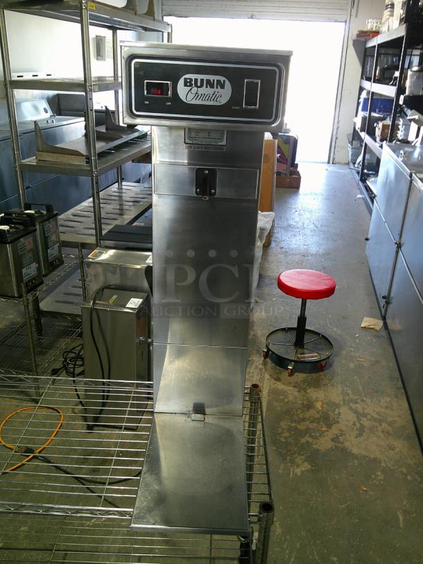 Bunn Tea Brewer - Powers On! - Image 1 of 5
