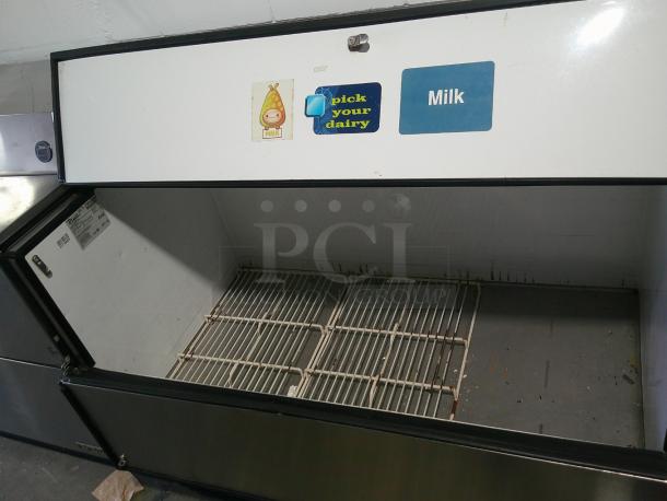 True TMC Deep Reach In Cooler with Stainless Steel Exterior and Aluminum Interior - Image 2 of 4