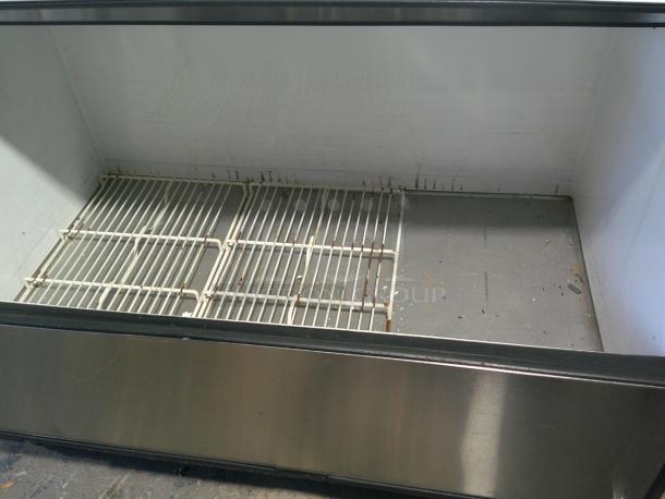 True TMC Deep Reach In Cooler with Stainless Steel Exterior and Aluminum Interior - Image 3 of 4