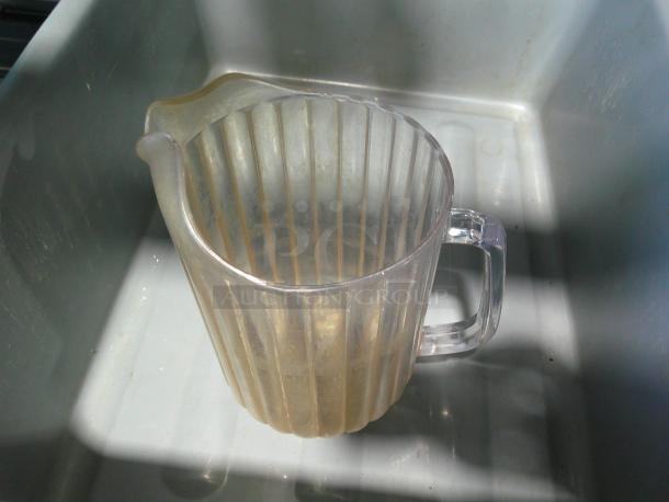 ALL ONE MONEY! Lot Plastic Measuring Pitchers - Image 4 of 4