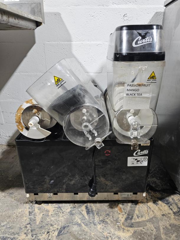 TESTED BARRELS FREEZE! Curtis Three Bowl Slushy & Frozen Drink Machine! - Image 1 of 2