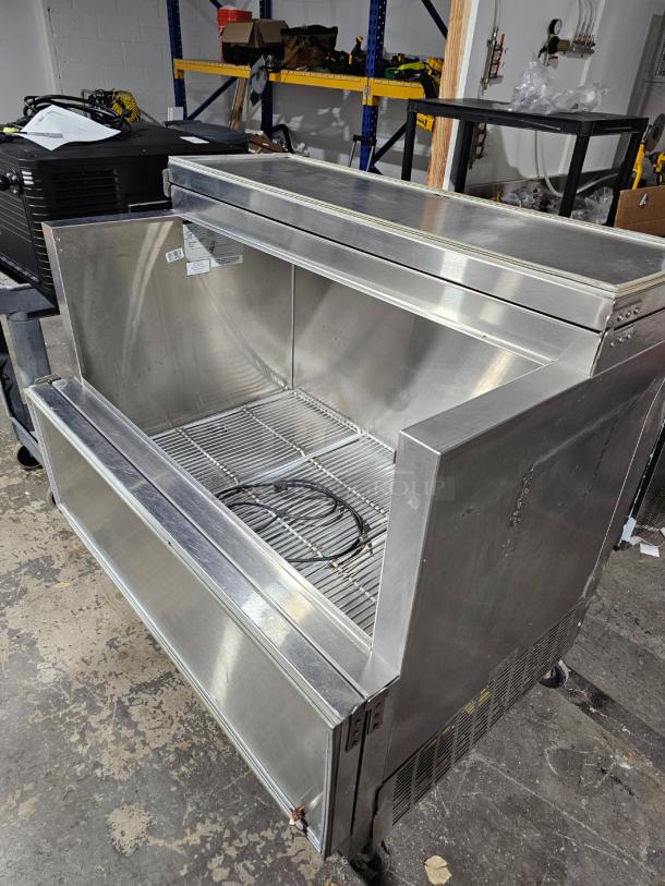 HUGE STORAGE! Deep Reach-In Refrigerated Cooler With Collapsible Side & Top! Includes Sturdy Metal Racking! Tons of Storage Space! - Image 5 of 5