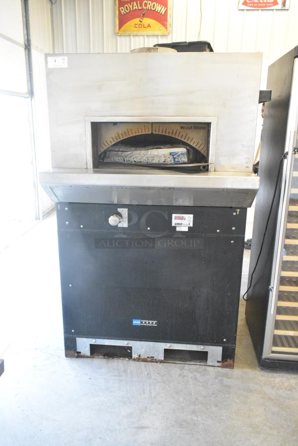 Wood Stone Metal Commercial Gas Powered Il Forno Pizza Oven. - Image 1 of 9
