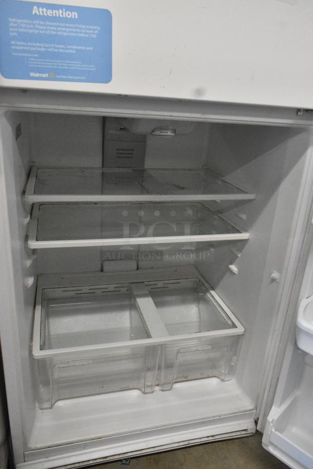 Maytag M1TXEGMYW01 Cooler w/ Freezer. 115 Volts, 1 Phase. Tested and Working! - Image 6 of 8