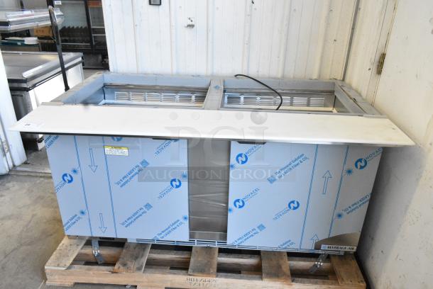 BRAND NEW SCRATCH AND DENT! Beverage Air SPE60HC-24M Stainless Steel Commercial Sandwich Salad Prep Table Bain Marie Mega Top. 115 Volts, 1 Phase. Tested and Working! - Image 3 of 10