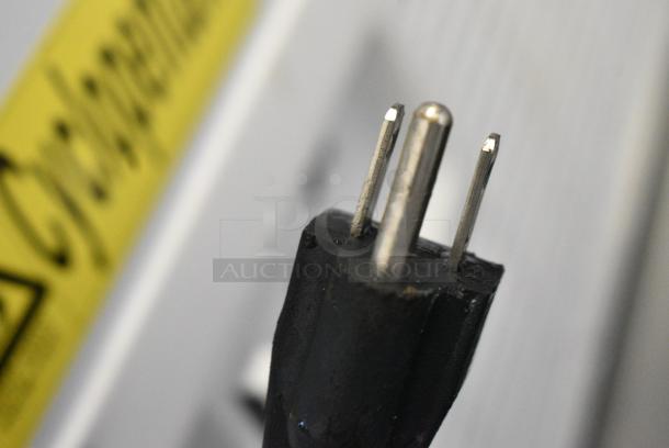 Krib FLG-72Q-WHITE Chest Freezer. 110-120 Volts, 1 Phase. Tested and Working! - Image 5 of 6