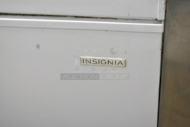 Insignia NS-CZ10WH6 Chest Freezer w/ Hinge Lid. 115 Volts, 1 Phase. Tested and Working! - Image 2 of 5