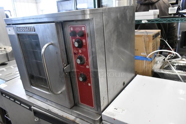 Blodgett CTB-1 Stainless Steel Commercial Electric Powered Half Size Convection Oven w/ View Through Door, Metal Oven Racks and Thermostatic Controls. 220-240 Volts, 1 Phase. - Image 2 of 7