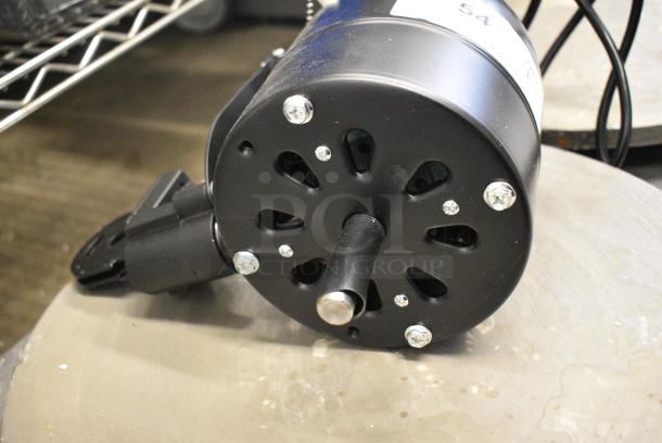 BRAND NEW SCRATCH AND DENT! VF-24PBCO Motor. 120 Volts, 1 Phase. - Image 3 of 5