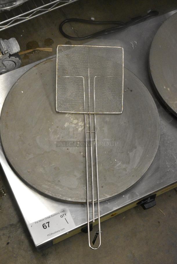 3 Various BRAND NEW SCRATCH AND DENT! Items Including 407BUNHALF Choice Half Size 13" x 18" 19 Gauge Wire in Rim Aluminum Bun / Sheet Pan, 211399C Poly Unit and Skimmer. 3 Times Your Bid! - Image 2 of 6