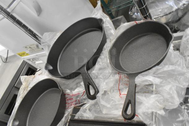5 BRAND NEW SCRATCH AND DENT! Items Including 3 Cast Iron Skillets and 2 Bacon Presses. 5 Times Your Bid! - Image 5 of 5