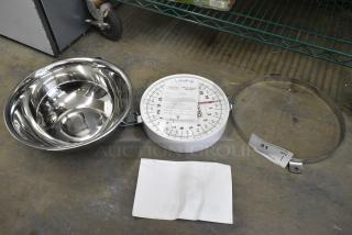 BRAND NEW SCRATCH AND DENT! Cardinal Detecto MCS-40F 40 lb. Hanging Fish Scale
