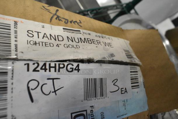 BRAND NEW SCRATCH AND DENT! Box of 3 124HPG4 American Metalcraft 4" Harp-Style Gold Weighted Number Stand - Image 5 of 5