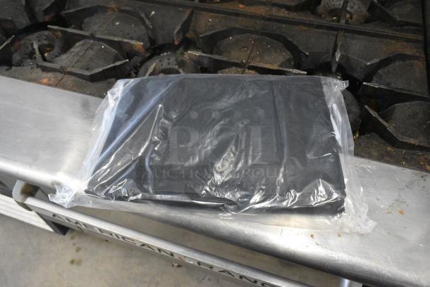 6 BRAND NEW SCRATCH AND DENT! Rubbermaid Black Bags. 6 Times Your Bid! - Image 4 of 4