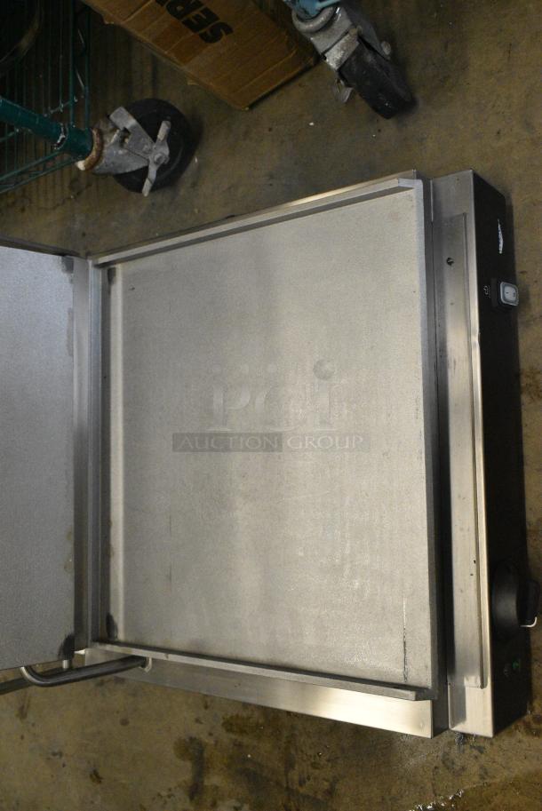 BRAND NEW SCRATCH AND DENT! 2023 Vollrath TSI7021 Stainless Steel Countertop Panini Press. 120 Volts, 1 Phase. Tested and Working! - Image 5 of 8