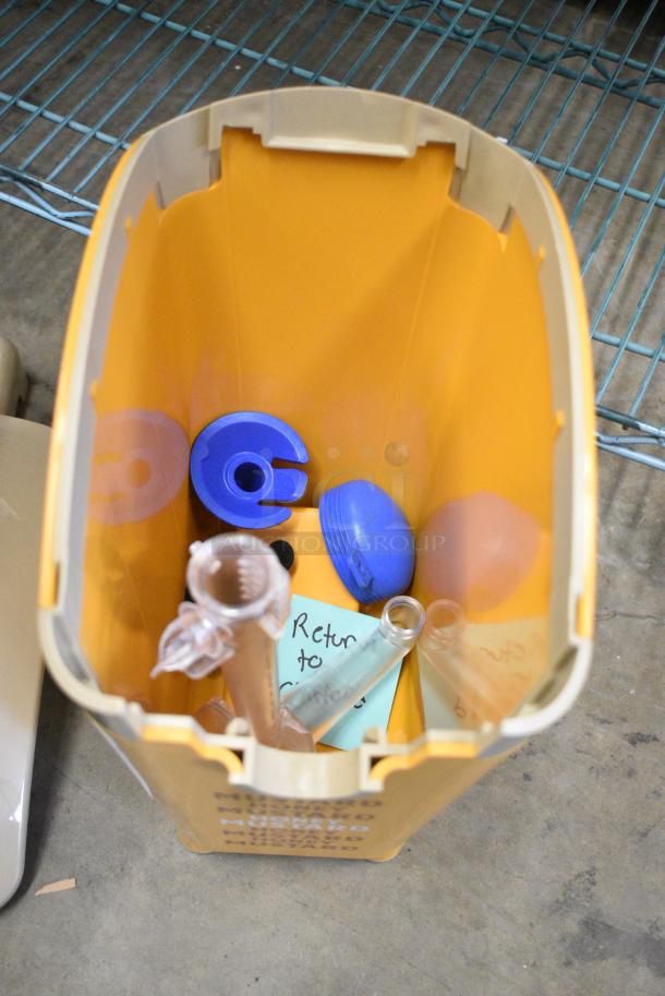 BRAND NEW SCRATCH AND DENT! Heinz Keystone 1.5 Gallon Gold Plastic Countertop Honey Mustard Pump Dispenser 12513918 - Image 3 of 4
