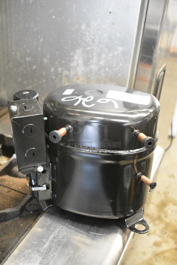 2 BRAND NEW SCRATCH AND DENT! Items Including Embraco NE5170Z Motor and Tecumseh AK169AR-A32-B4 Motor. 115 Volts, 1 Phase. 2 Times Your Bid! - Image 7 of 8