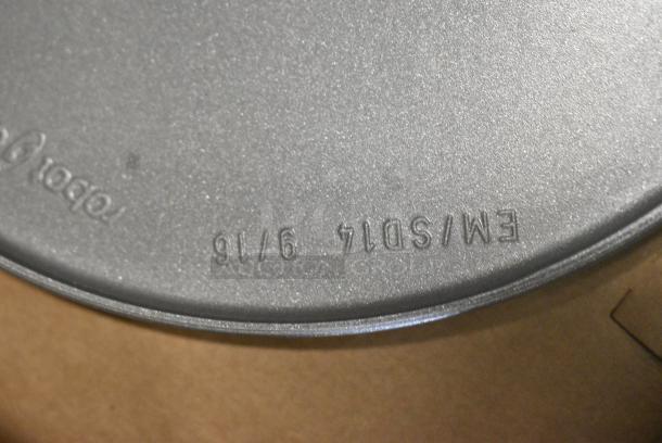 2 BRAND NEW SCRATCH AND DENT! Items Including Robot Coupe 28131 9/16" Slicing Disc and Robot Coupe 28120 9/16" Dicing Grid. 2 Times Your Bid! - Image 3 of 7