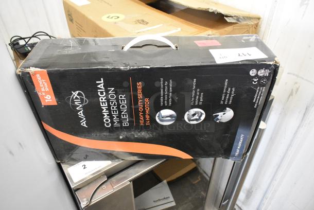 BRAND NEW SCRATCH AND DENT! AvaMix 928IBHD16 Blender Immersion 16" Stick. 120 Volts, 1 Phase. Tested and Working! - Image 3 of 6