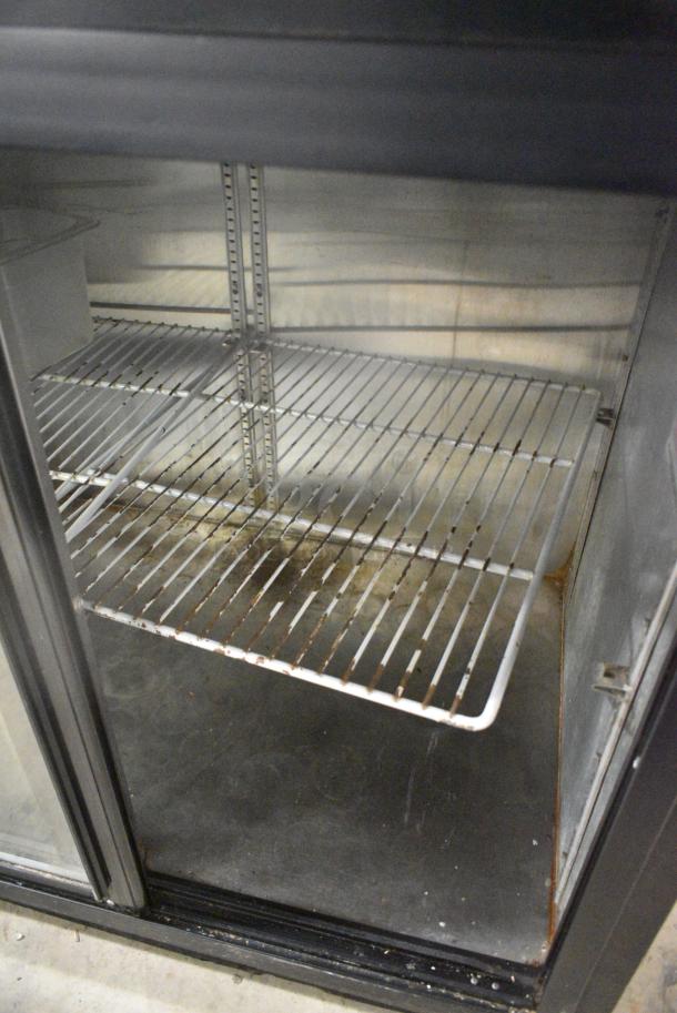 Continental BBC50 Metal Commercial 2 Door Back Bar Cooler Merchandiser. 115 Volts, 1 Phase. Tested and Powers On But Does Not Get Cold - Image 4 of 8
