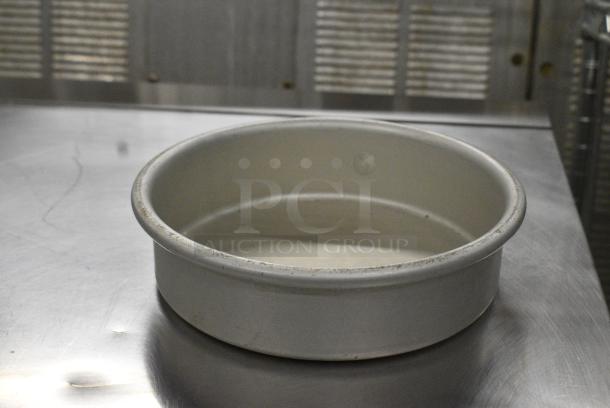 30 Metal Round Baking Pans. 30 Times Your Bid! - Image 2 of 4