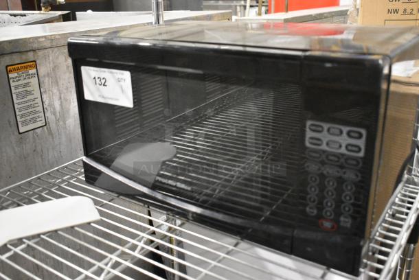 Proctor Silex PS-P70B17AP-KEB Countertop Microwave Oven w/ Plate. 120 Volts, 1 Phase. - Image 2 of 7