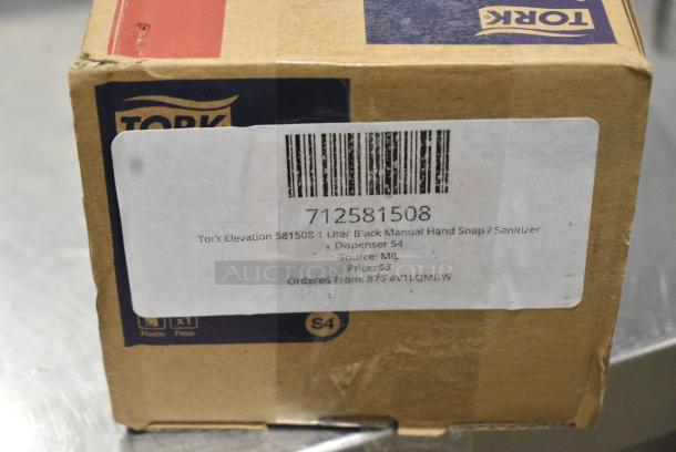 BRAND NEW IN BOX! Tork Elevation 581508 1 Liter Black Manual Hand Soap / Sanitizer Dispenser S4 - Image 4 of 4