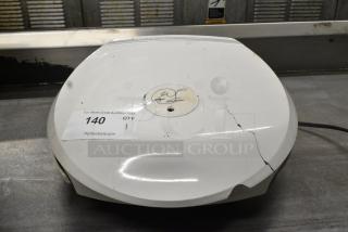 George Foreman Lean Mean Grilling Machine Panini Press. See Pictures for Damage. 115 Volts, 1 Phase.