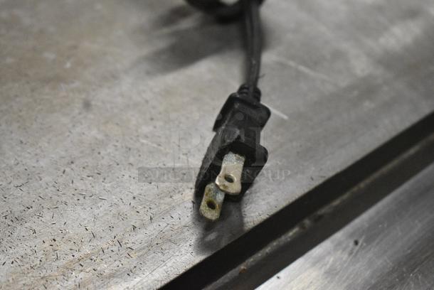 George Foreman Lean Mean Grilling Machine Panini Press. See Pictures for Damage. 115 Volts, 1 Phase. - Image 6 of 10