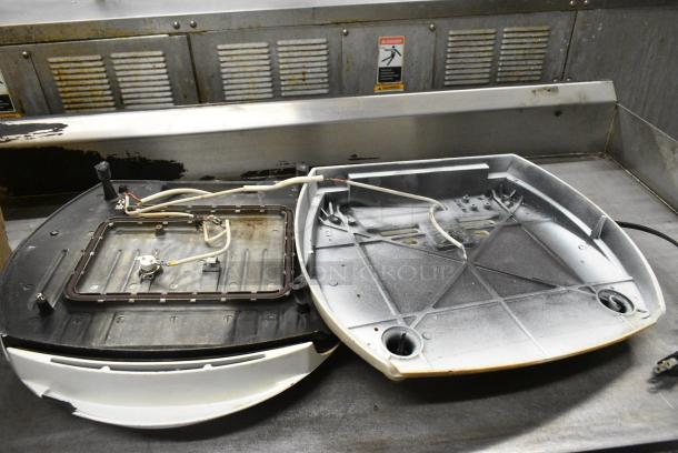 George Foreman Lean Mean Grilling Machine Panini Press. See Pictures for Damage. 115 Volts, 1 Phase. - Image 7 of 10