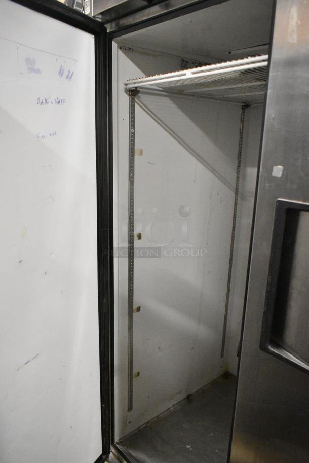 True TG2R-2S Stainless Steel Commercial 2 Door Reach In Cooler w/ Poly Coated Racks on Commercial Casters. 115 Volts, 1 Phase. Tested and Working! - Image 5 of 7