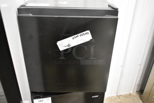 Hisense Mini Cooler. 115 Volts, 1 Phase. Tested and Working! - Image 1 of 5