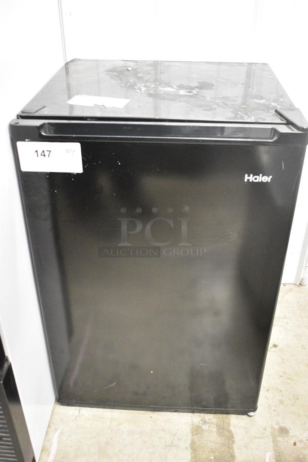 Haier HC27SW20RB Mini Cooler. 115 Volts, 1 Phase. Tested and Powers On But Does Not Get Cold - Image 1 of 6