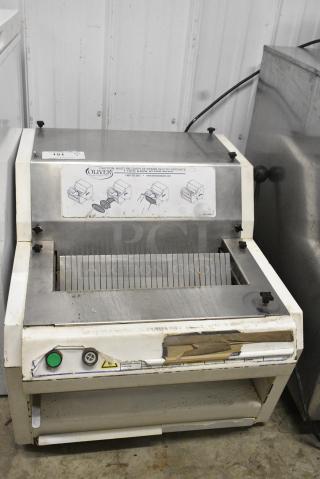 Oliver 732-N Metal Commercial Countertop Bread Loaf Slicer. 115 Volts, 1 Phase. Tested and Working!