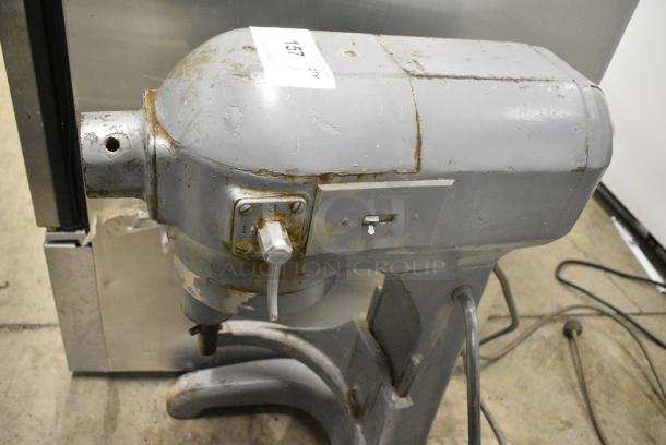 Hobart A-200 Metal Commercial Countertop Planetary Dough Mixer. 115 Volts, 1 Phase. Tested and Working! - Image 4 of 7