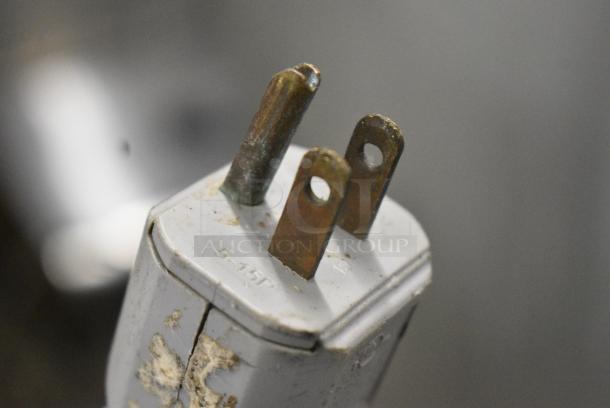 Metro C5 Metal Commercial Heated Holding Cabinet on Commercial Casters. 115 Volts, 1 Phase. Tested and Working! - Image 6 of 7