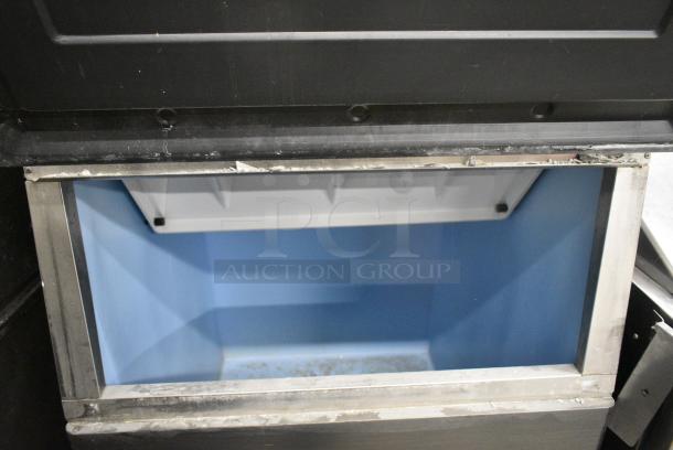 Hoshizaki KM-901MAH Stainless Steel Commercial Ice Machine on Commercial Ice Bin. 208-230 Volts, 1 Phase. - Image 4 of 6