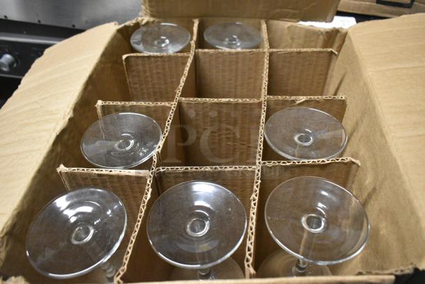 Box of 7 Libbey 7533 Vina 16 oz. Customizable Wine Glass - Image 3 of 4