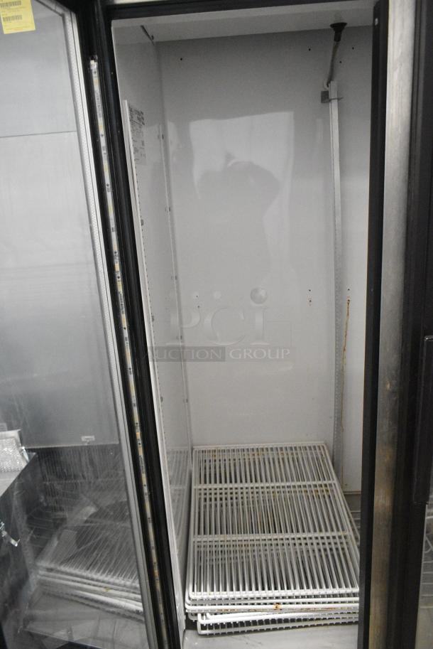 True GDM-35F-LD Metal Commercial 2 Door Reach In Freezer Merchandiser w/ Poly Coated Racks. 115 Volts, 1 Phase. Tested and Powers On But Does Not Get Cold - Image 4 of 6
