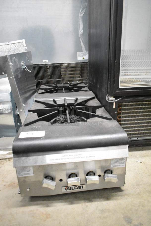 BRAND NEW SCRATCH AND DENT! Vulcan VSP200F-1 Stainless Steel Commercial Countertop Natural Gas Powered 2 Burner Range.  220,000 BTU. - Image 4 of 6