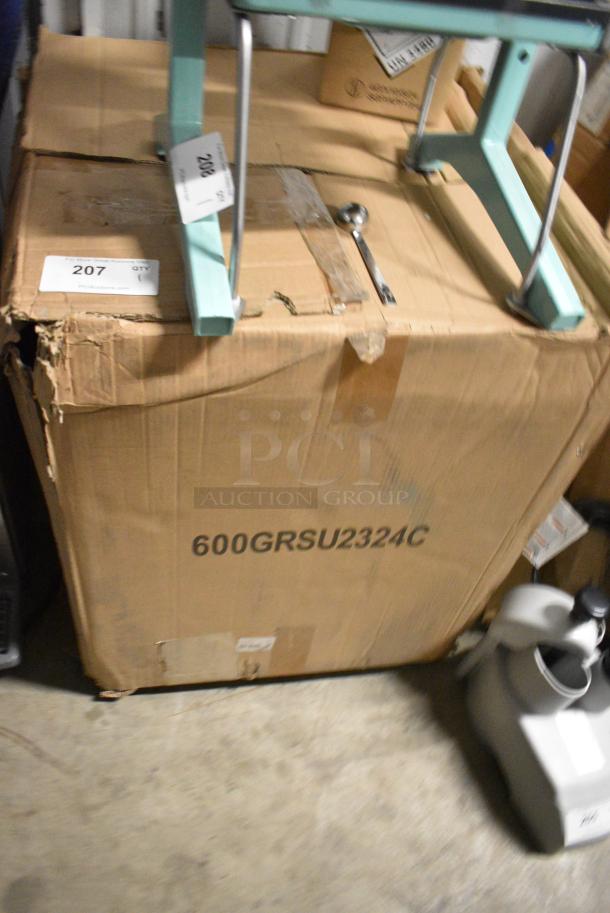 BRAND NEW SCRATCH AND DENT! Regency 600GRSU2324C Stainless Steel Corrugated Top Glass Rack Storage Unit - 23" x 24" - Image 1 of 2