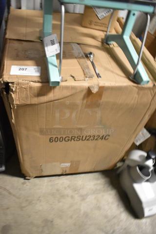 BRAND NEW SCRATCH AND DENT! Regency 600GRSU2324C Stainless Steel Corrugated Top Glass Rack Storage Unit - 23" x 24"