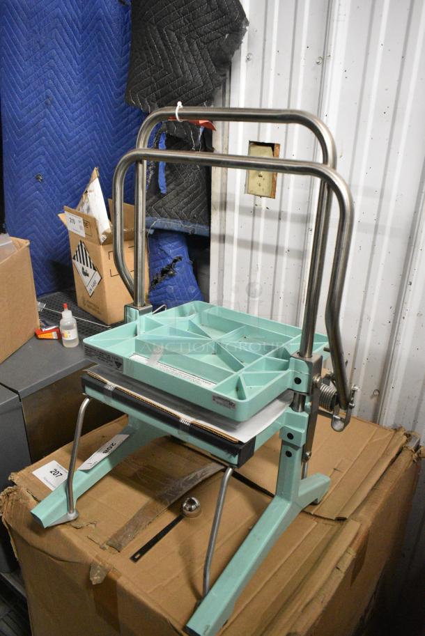 BRAND NEW SCRATCH AND DENT! Prince Castle SKK2 Kutlett 1" x 1" Lettuce Chopper - Image 2 of 4