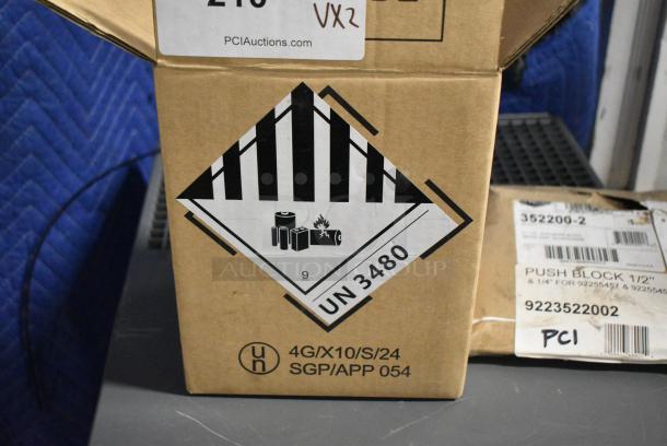 2 BRAND NEW SCRATCH AND DENT! Items Including 9223522002 Vollrath 352200-2 1/4" and 1/2" Push Block for InstaCut 5.1 Dicer or Slicer and Numatic Battery. 2 Times Your Bid! - Image 6 of 6