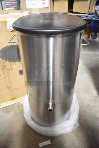 BRAND NEW SCRATCH AND DENT! Bunn TDO-5 5 Gallon Iced Tea Dispenser with Solid Plastic Lid