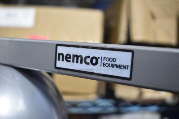 BRAND NEW SCRATCH AND DENT! Nemco 6000A-2 Two Bulb Freestanding Heat Lamp. 120 Volts, 1 Phase. Cannot Test Due To Cut Power Cord - Image 3 of 6
