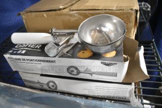 2 BRAND NEW SCRATCH AND DENT! Vollrath Metal Disher. 2 Times Your Bid!