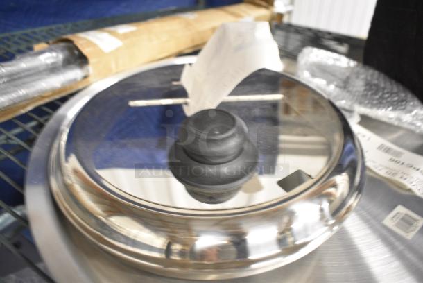 4 BRAND NEW SCRATCH AND DENT! Items Including 477PS6LID Stainless Steel Round Lid, 471SPC100 Choice 20 13/16" Aluminum Pot / Pan Cover. 4 Times Your Bid! - Image 2 of 6
